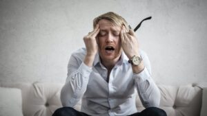 How To Get Rid Of Crackling In Your Ears
