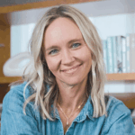 Exhausted Moms: This 2-Minute Fix Restores Your Feminine Power (Dr. Melissa Sonners)