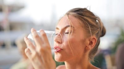 The Benefits of Electrolyte Drinks: Replenish + Recharge Your Body